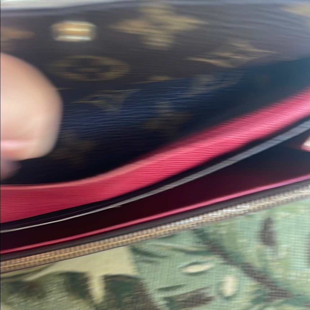 Louis Vuitton Brown Monogram with red interior Sarah wallet - Picture 3 of 10